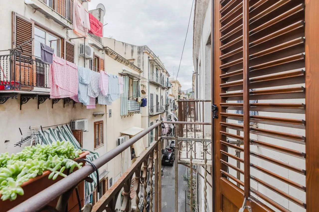 Ballaro Cozy Apartment With Balconies Palermo Italy